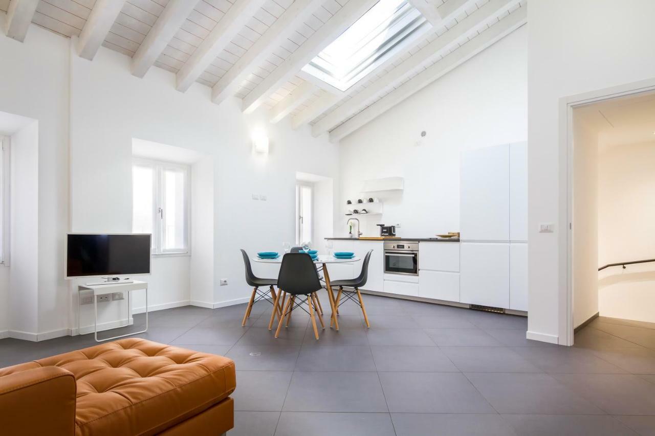 Casa Perlasca เชอร์นอบบิโอ ภายนอก รูปภาพ