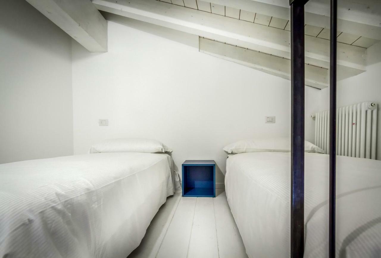 Casa Perlasca เชอร์นอบบิโอ ภายนอก รูปภาพ